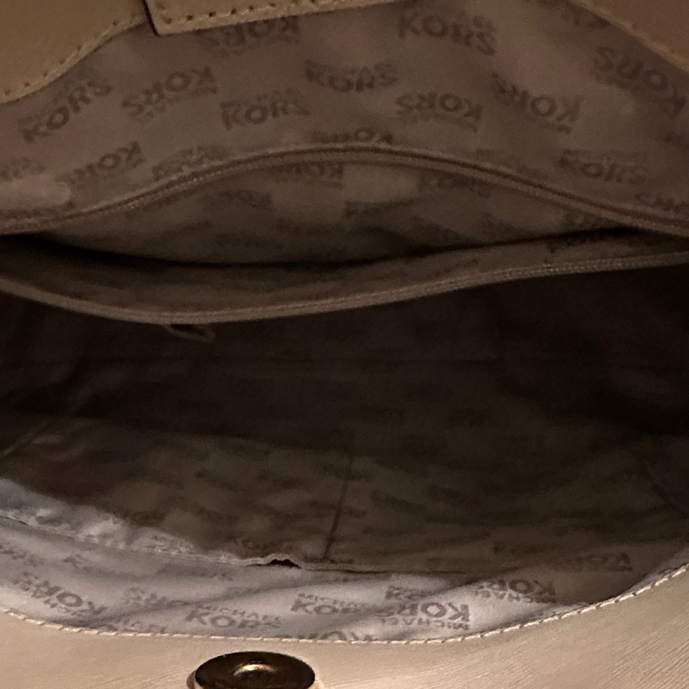 Michael Kors Hamilton Large Pink Saffiano Leather Tote Bag Gold Hardware - Picture 9 of 10